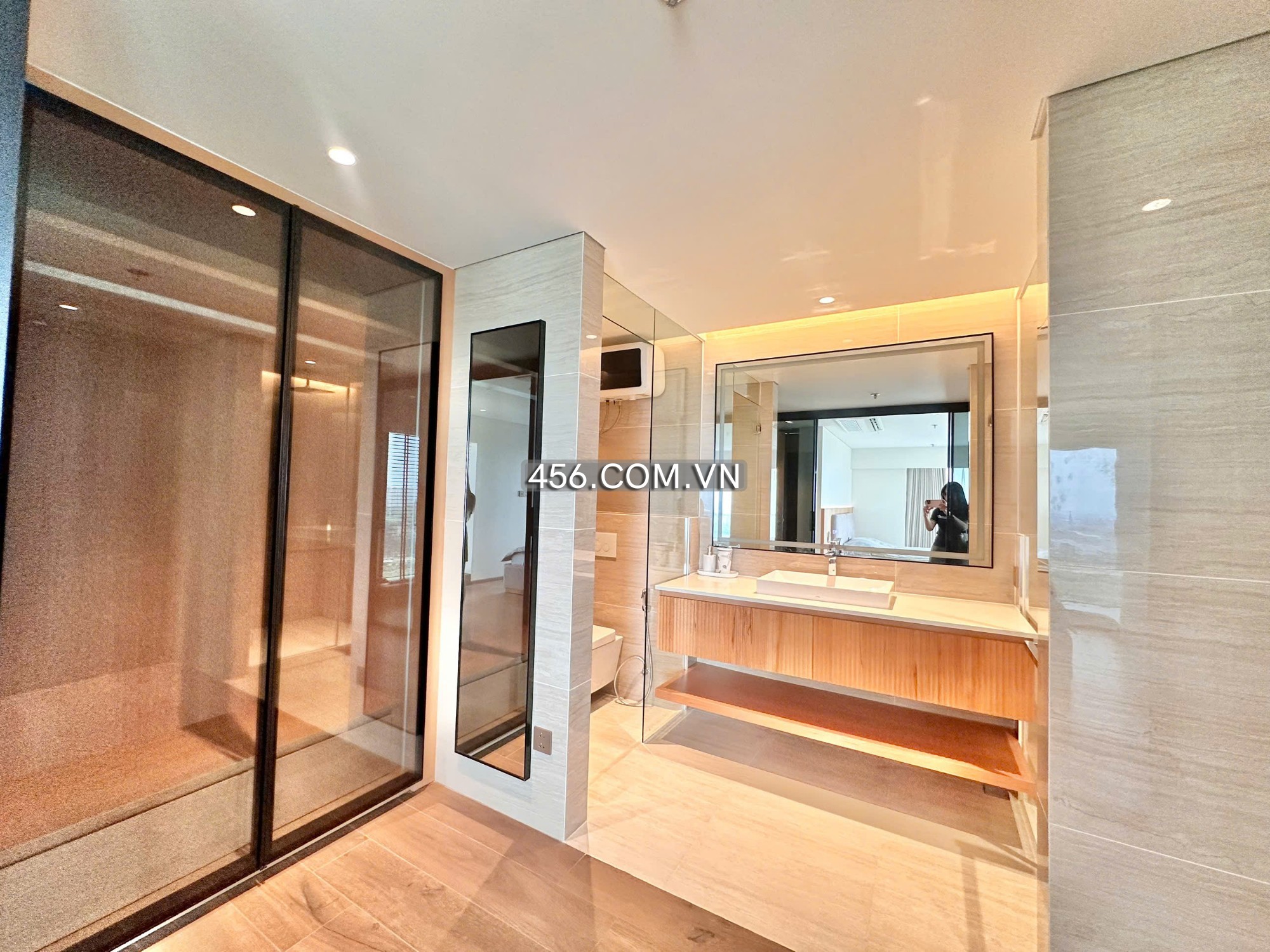 Hinh-Penthouse căn hộ The Crest ( Metropole Thủ Thiêm ) 150m2 Cho thuê view thành phố