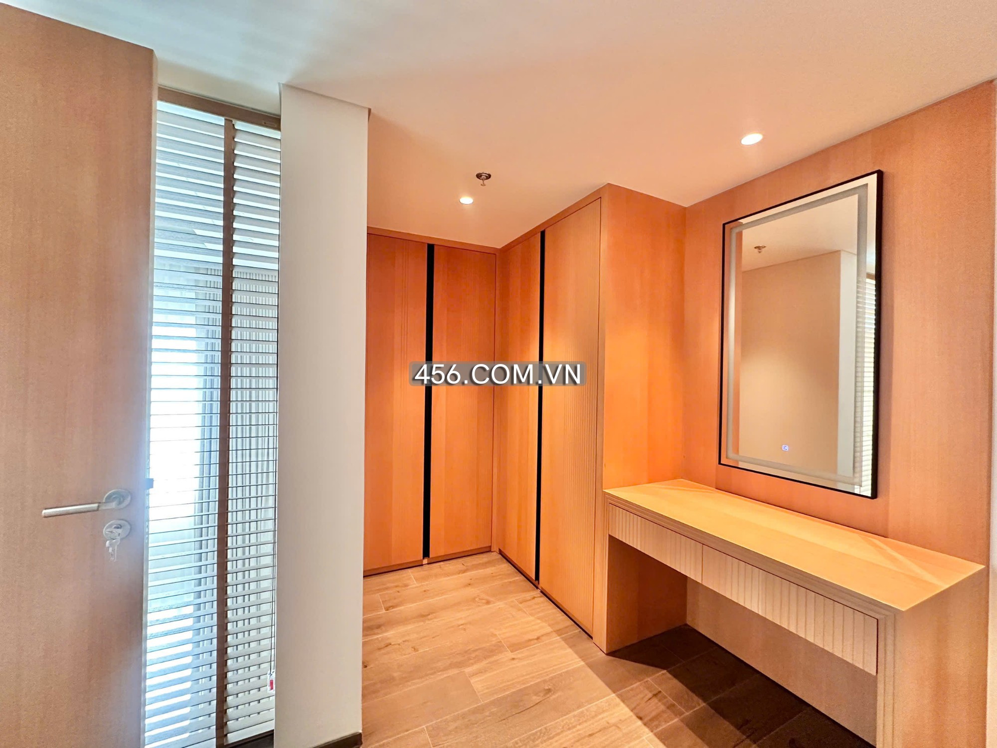 Hinh-Penthouse căn hộ The Crest ( Metropole Thủ Thiêm ) 150m2 Cho thuê view thành phố