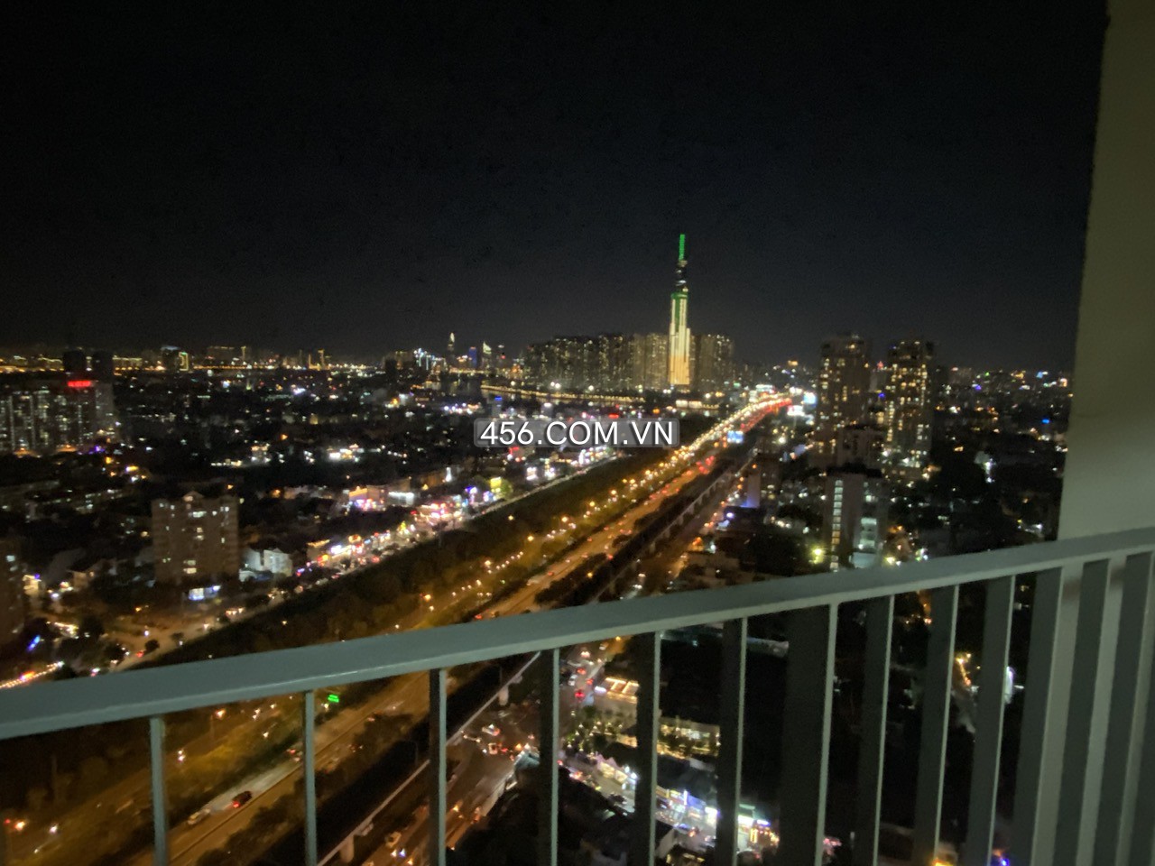 Hinh-Masteri Thao Dien Flat For Lease 2 Bedrooms Landmark 81 View